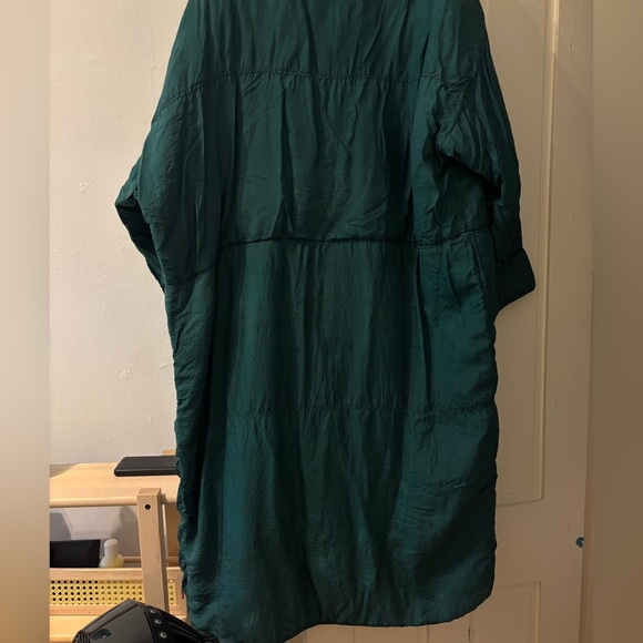 Green Puffer Jacket in silk, vintage and really cool - Picture 4 of 4